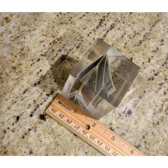 Scudder Duo Vest Paperweight with 1982 Capital Shares Paper Booklet - Picture 8 of 10